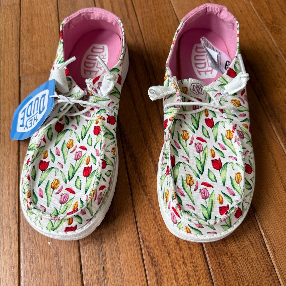 Hey Dude Women's Colorful Floral Moccasins “Wendy Tulip Bouquet”